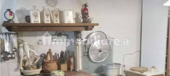 2 bedrooms House in Cantiano, Italy No. 262810 7