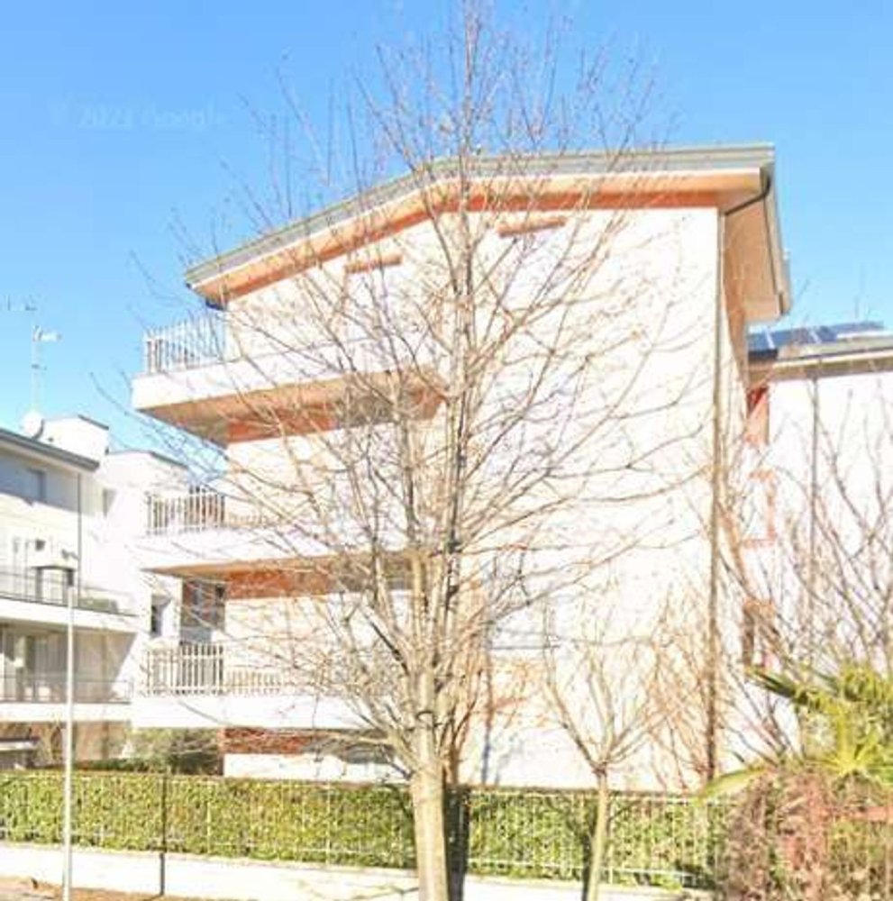  عقار تجاري في Besana in Brianza, Italy 152متر مربع رقم 378470