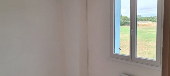 3 bedrooms House in Deux-Sevres, France No. 293858 12