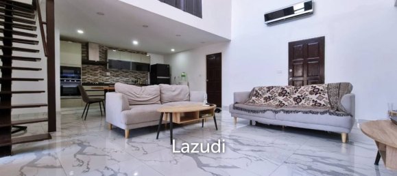 5 bedrooms Bungalow in Pattaya, Thailand No. 19433 2