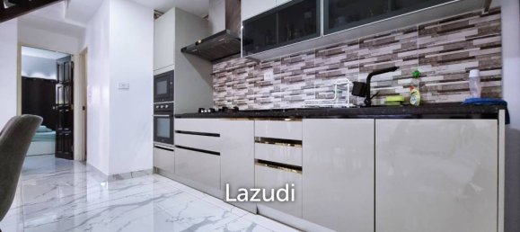 5 bedrooms Bungalow in Pattaya, Thailand No. 19433 7