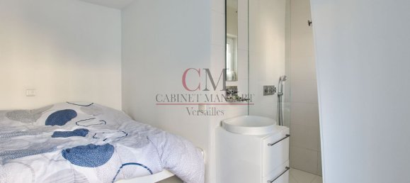 1 bedroom Apartment in Paris, France No. 163578 9