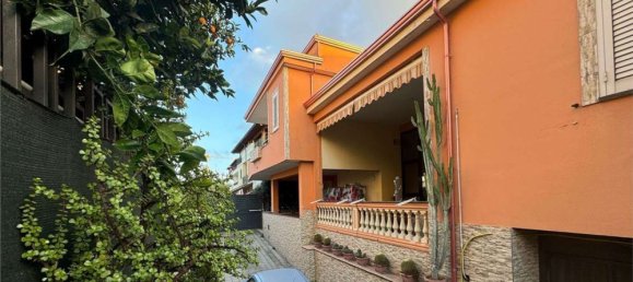 8 rooms Villa in Lusciano, Italy No. 64604 4