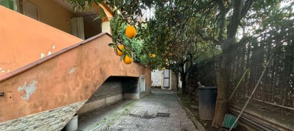 8 rooms Villa in Lusciano, Italy No. 64604 11