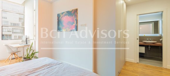 Apartamento de 3 dormitorios en Eixample, Spain No. 26161 16