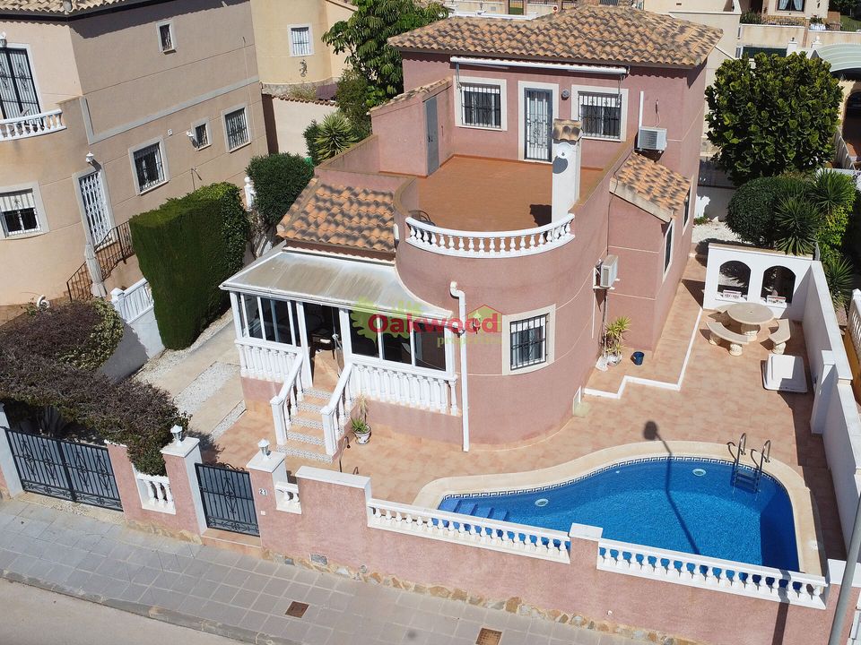 3 غرف نوم فيلا في Pinar De Campoverde, Spain رقم 188275