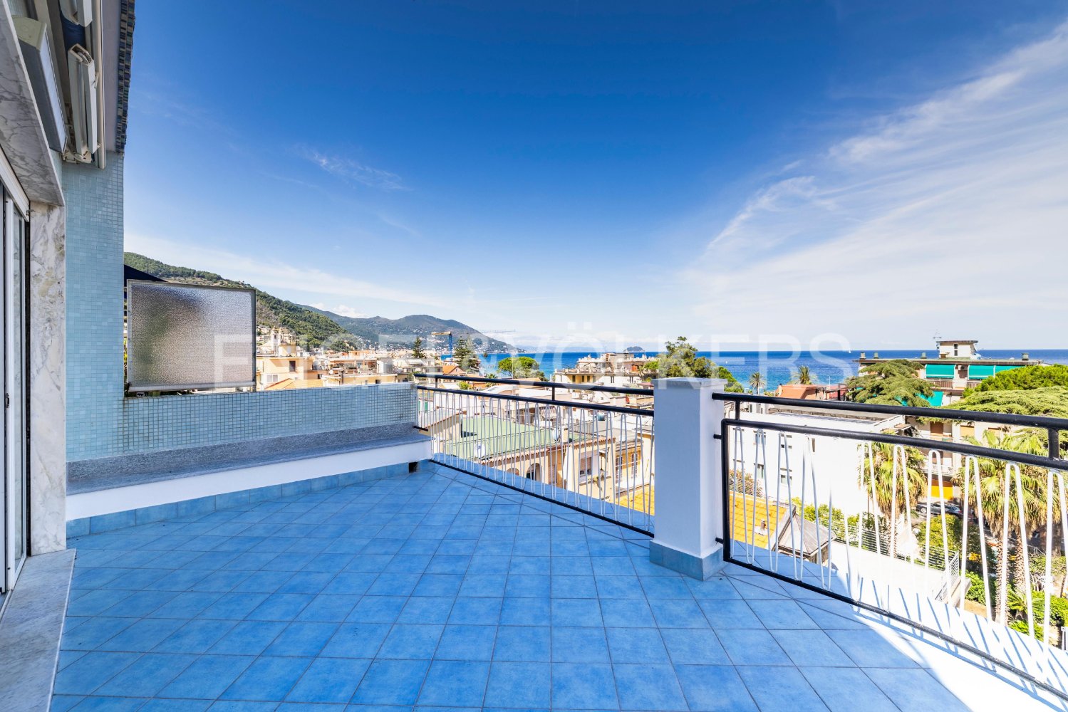 2 bedrooms Apartment in Laigueglia, Italy No. 268113