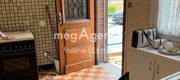 3 bedrooms House in Chaulnes, France No. 263898 7