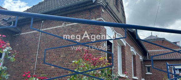 3 bedrooms House in Chaulnes, France No. 263898 14