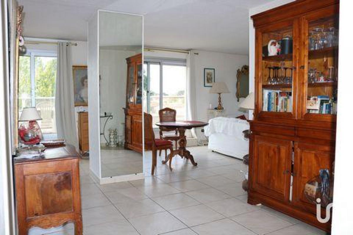 Condominio de 3 dormitorios en Bordeaux, France No. 14375