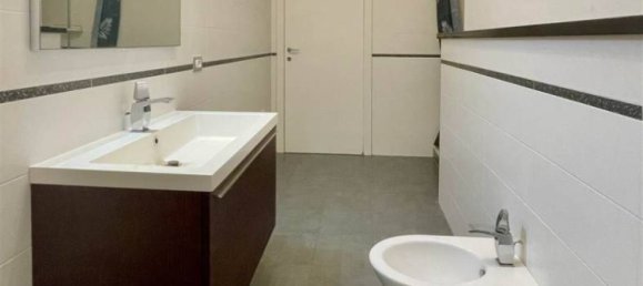 2 غرف نوم شقة في Mantua, Italy رقم 250240 21