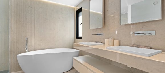 5 Schlafzimmer Villa in Antibes, France, Nr. 38249 8