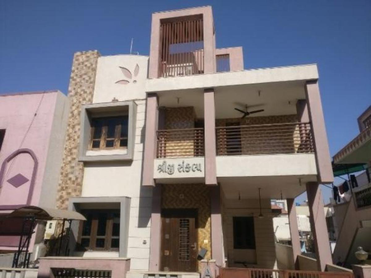 3 bedrooms House in Amdavad, India No. 3181