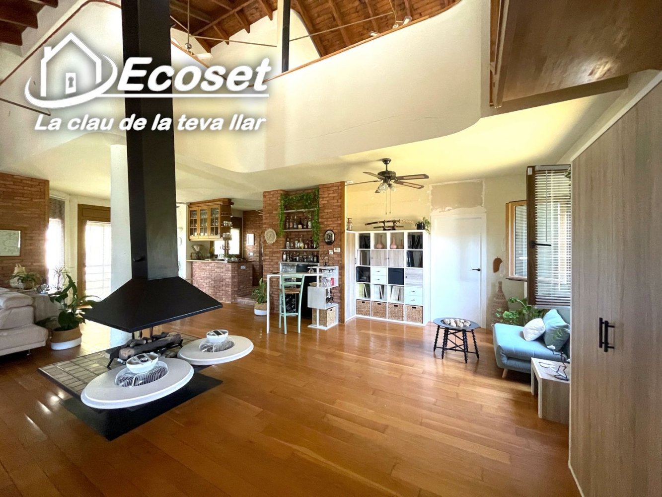 Casa de 4 dormitorios en Vallirana, Spain No. 252656