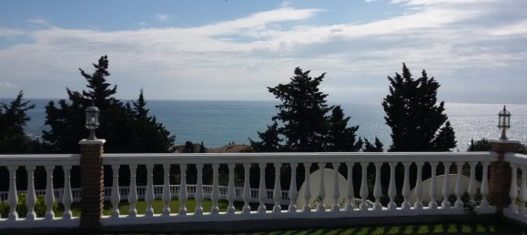 5 bedrooms Villa in Mijas Costa, Spain No. 9903 7