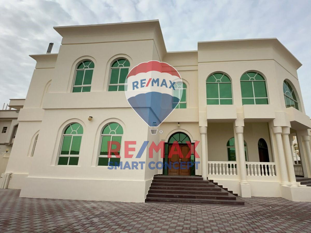6 bedrooms Villa in Khalifa City, UAE No. 21572