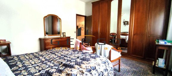 8 rooms House in Vittorio Veneto, Italy No. 2926 27