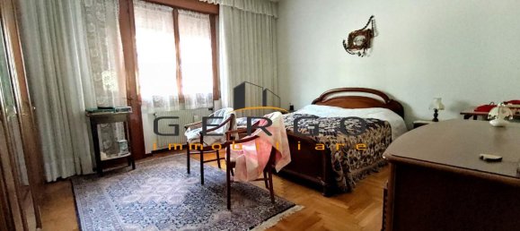 8 rooms House in Vittorio Veneto, Italy No. 2926 14