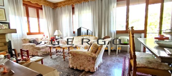 8 rooms House in Vittorio Veneto, Italy No. 2926 41