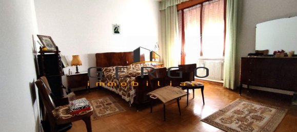 8 rooms House in Vittorio Veneto, Italy No. 2926 12