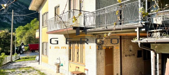 8 rooms House in Vittorio Veneto, Italy No. 2926 47