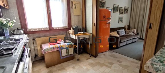 8 rooms House in Vittorio Veneto, Italy No. 2926 24