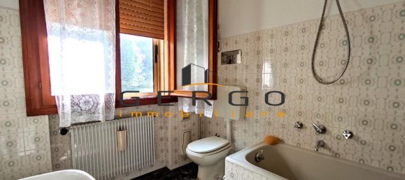 8 rooms House in Vittorio Veneto, Italy No. 2926 42