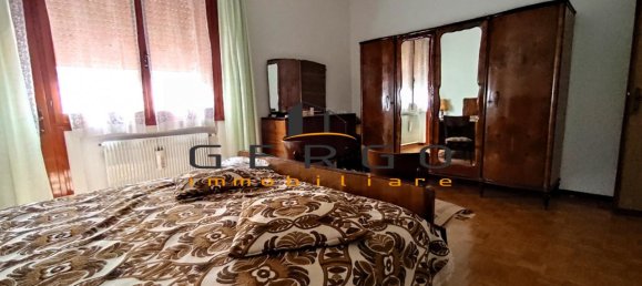 8 rooms House in Vittorio Veneto, Italy No. 2926 26