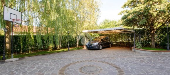 9 bedrooms Villa in Gubbio, Italy No. 48220 20