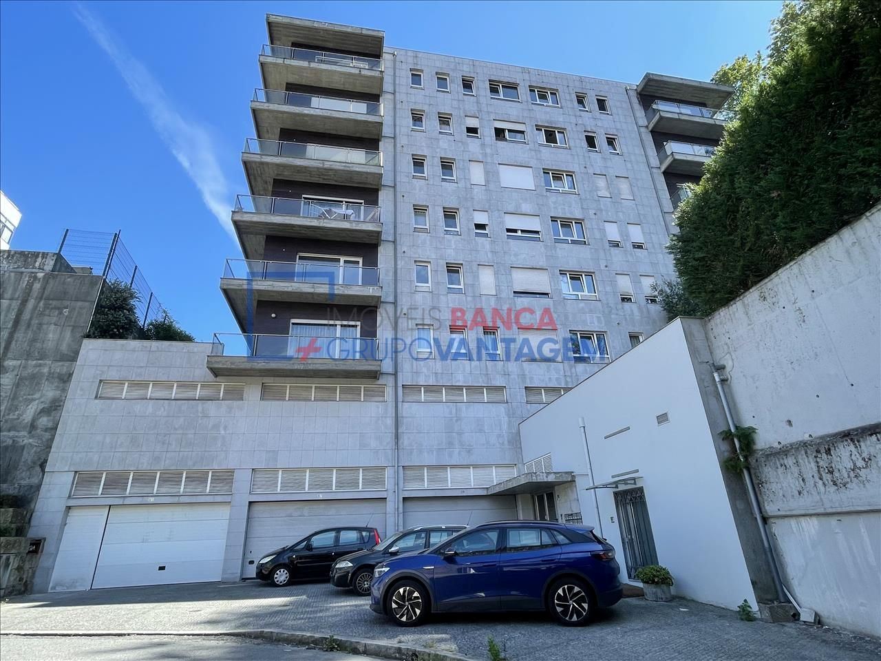 3 bedrooms Apartment in Porto, Portugal No. 212101