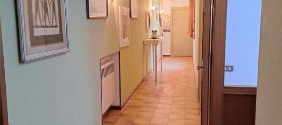 Casa de 9 divisões em San Miniato, Italy N.º 129819 26