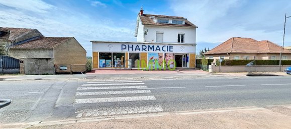 400m² Building in Abrest, France No. 204054 12