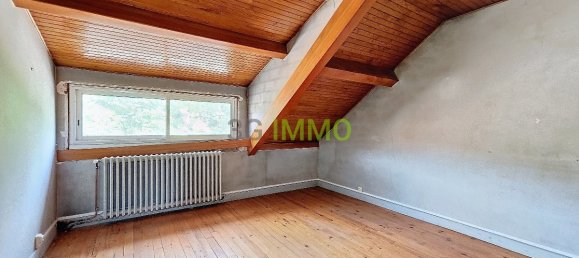 400m² Building in Abrest, France No. 204054 9