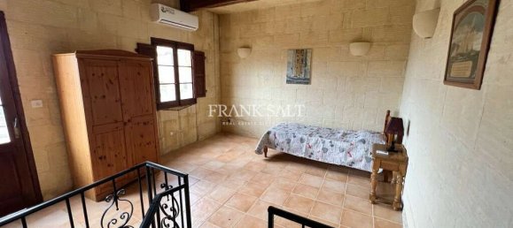 4 Schlafzimmer Bauernhof in Xaghra, Malta, Nr. 5874 9