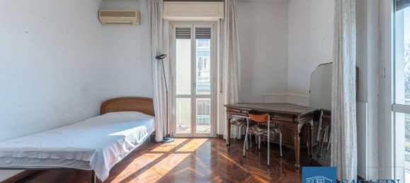 5-Zimmer Wohnung in Modena, Italy, Nr. 29572 2