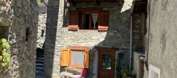 Casa de 4 habitaciónes en Saint Vincent, Italy No. 261494 3