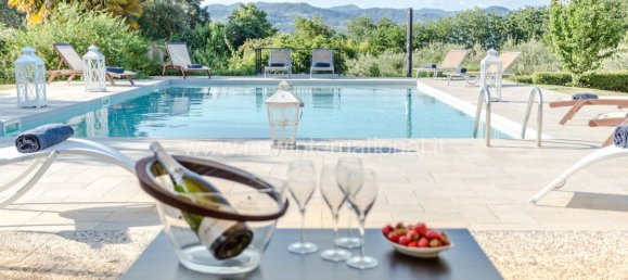 7 bedrooms Villa in Lucca, Italy No. 377440 10