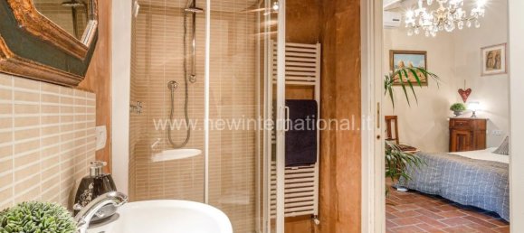 7 bedrooms Villa in Lucca, Italy No. 377440 24