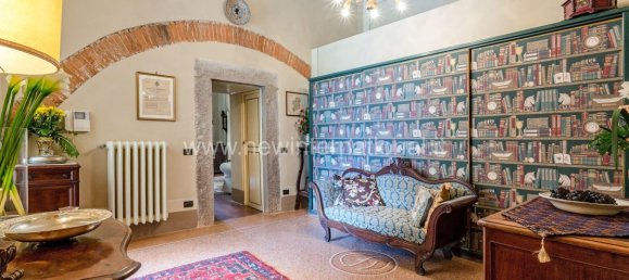 7 bedrooms Villa in Lucca, Italy No. 377440 17