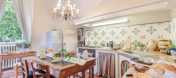 7 bedrooms Villa in Lucca, Italy No. 377440 14