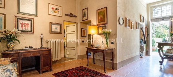 7 bedrooms Villa in Lucca, Italy No. 377440 16