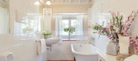 7 bedrooms Villa in Lucca, Italy No. 377440 21