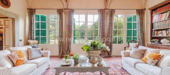 7 bedrooms Villa in Lucca, Italy No. 377440 11