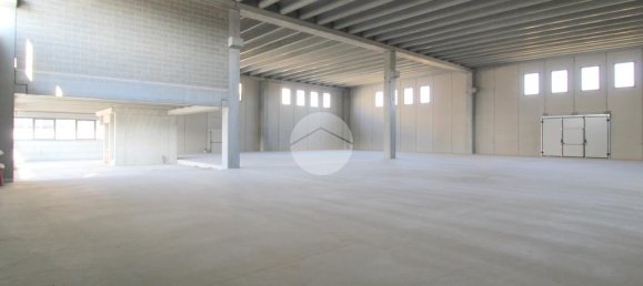 1 room Warehouse in Rovato, Italy No. 69836 2