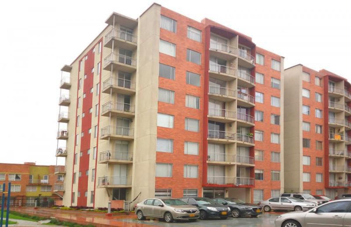 Дом с 3 спальнями в Богота, Колумбия № 13093