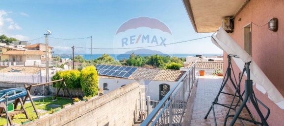 Apartamento de 2 dormitorios en Acireale, Italy No. 346074 2