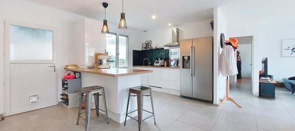 2 Schlafzimmer Villa in Venissieux, France, Nr. 317135 3