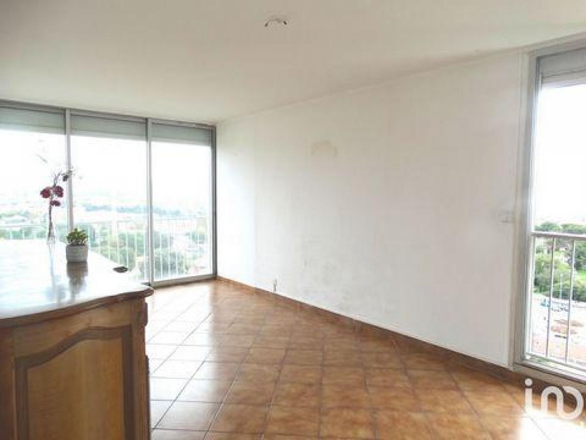 Condominio de 2 dormitorios en Marseille, France No. 14015