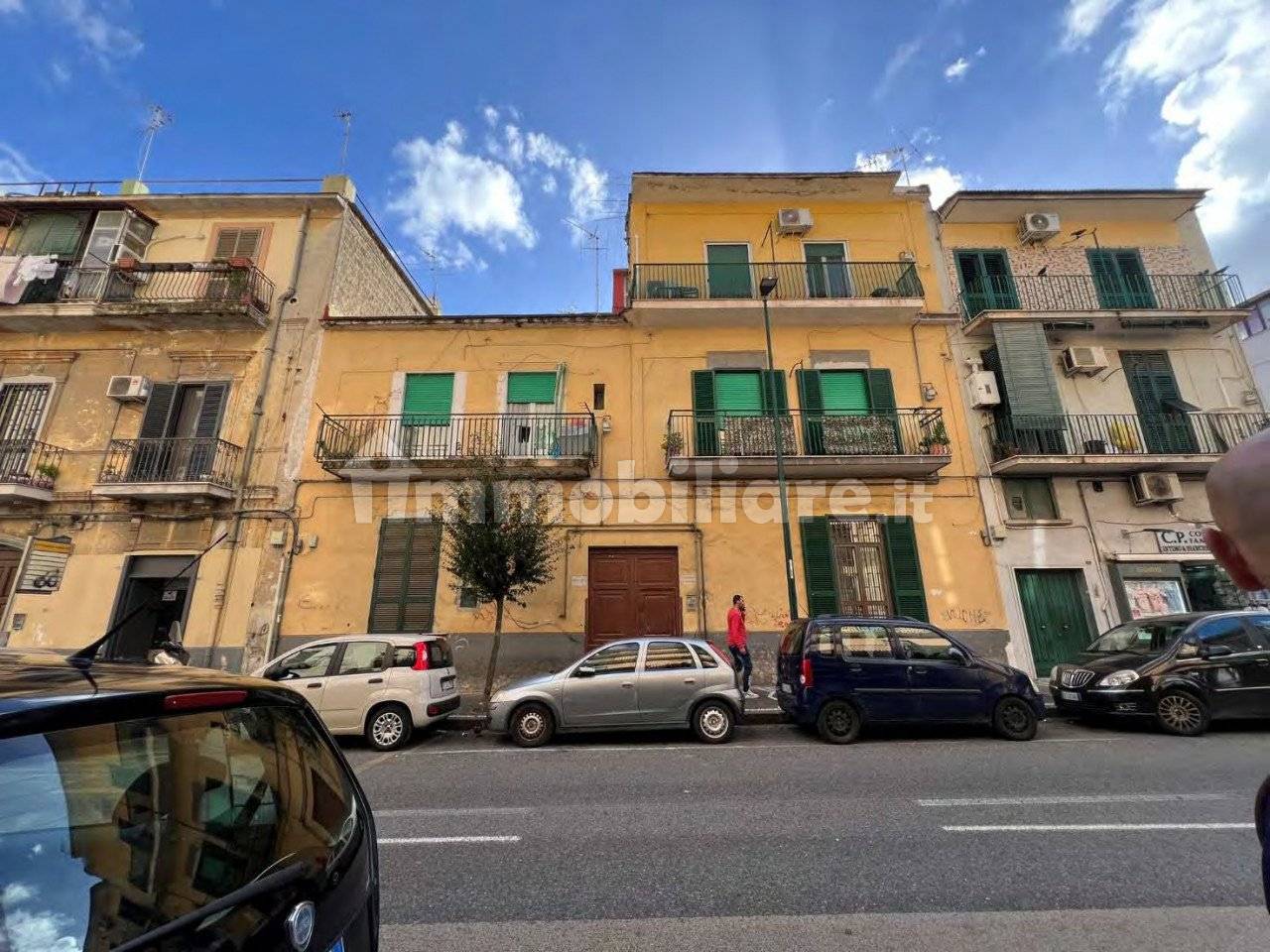 3 rooms Apartment in Naples, Italy No. 369014