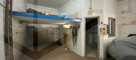 Гараж с 2 комнатами в Сан Северо, Италия № 339243 2